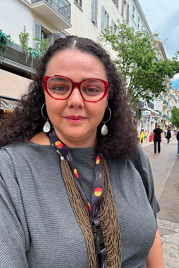 Um-carnaval-em-cada-esquina-DIR